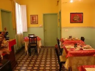 Hotel A Casa Di Virgilio Firenze Affittacamere